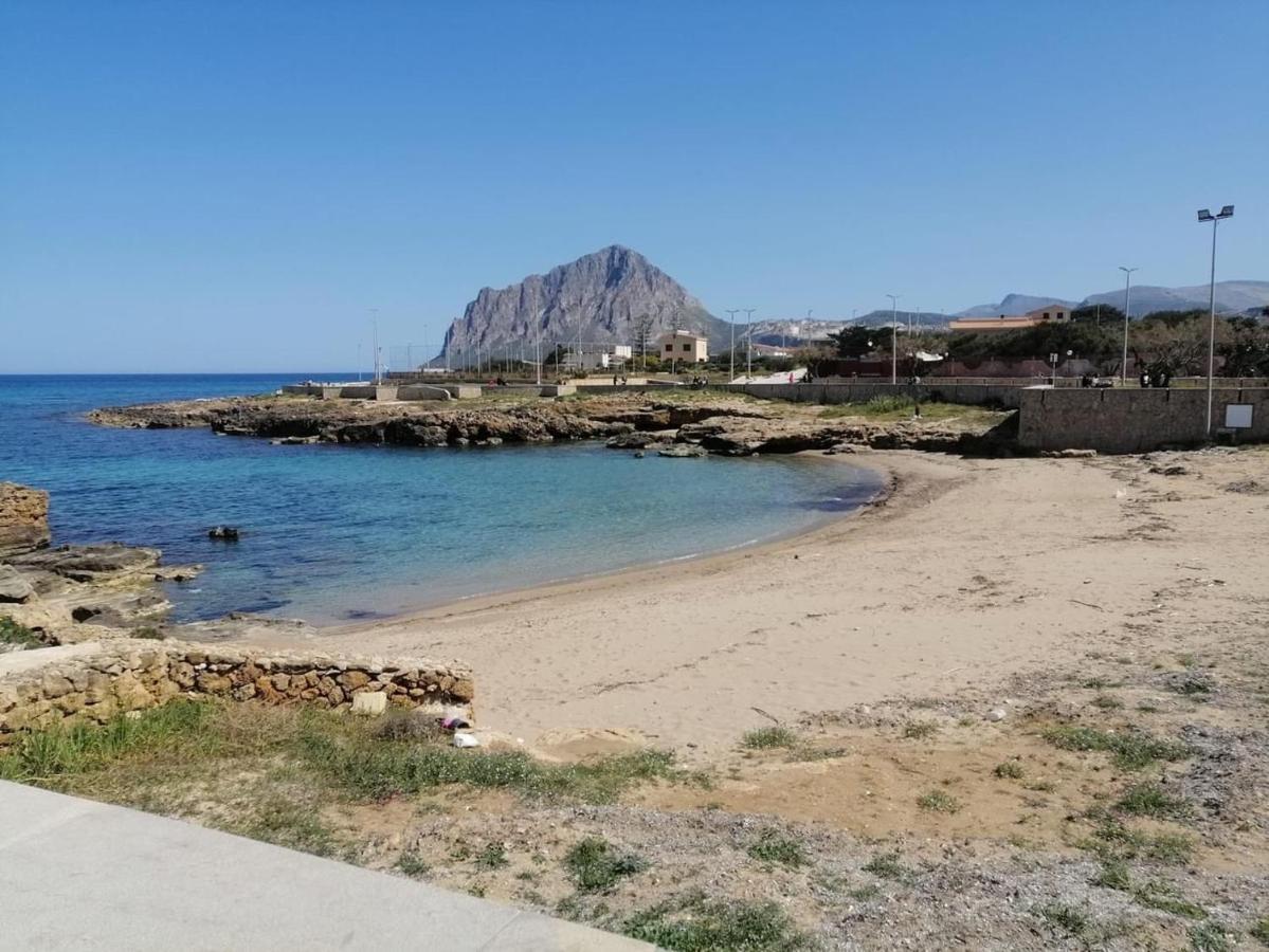 Casa Vacanza Villa Giovanna Valderice Kültér fotó